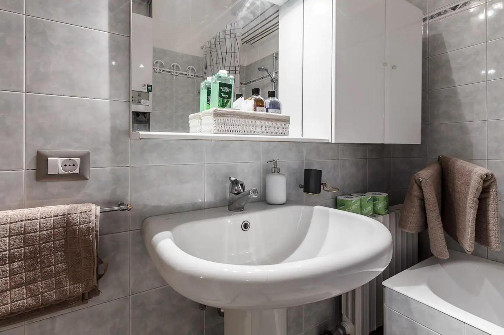 Milanrentals - Baires Apartment Buitenkant foto